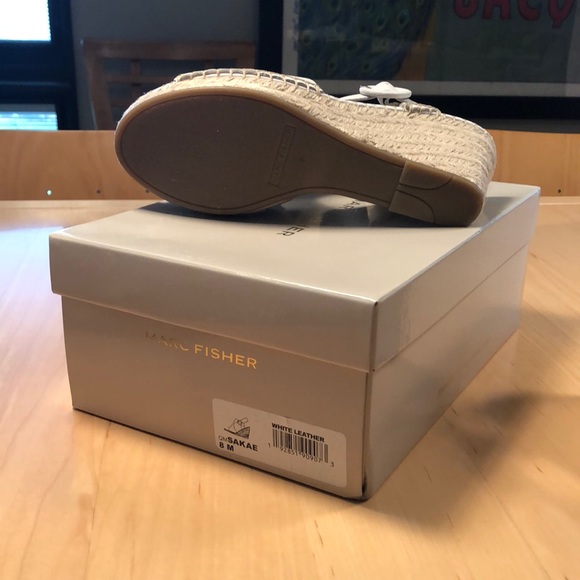 Marc fisher summer wedge open toed shoe - Picture 2 of 3